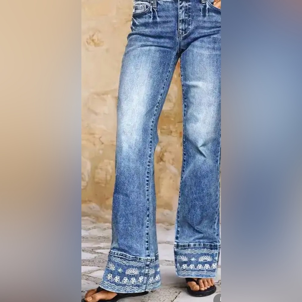 Flamingals Wash Embroidery Hem Mid Rise Bootcut Jeans - Picture 7 of 12